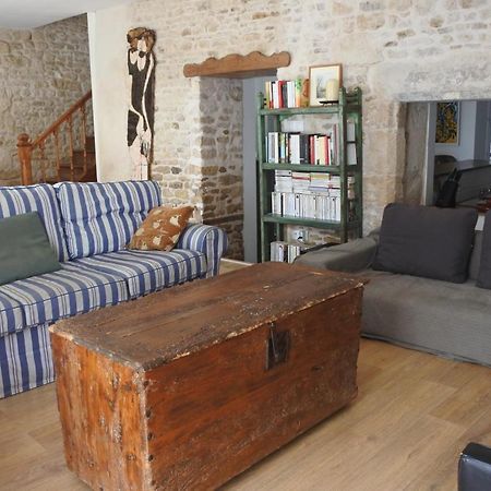 Maison De Village Spacieuse Et Confortable Le Gué-de-Velluire Екстериор снимка